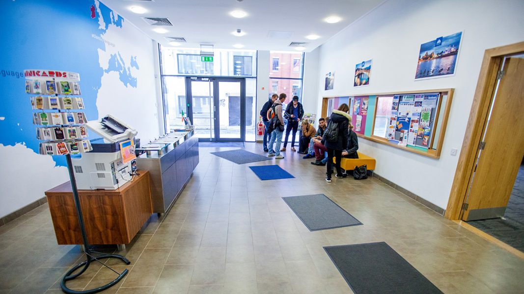 "Atlantic language School - английский для взрослых - 1"