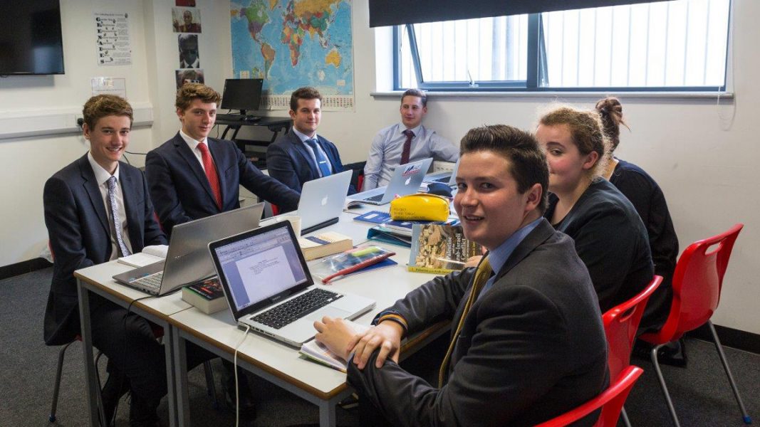 "Claremont Independent School - школа совместного типа - 11"