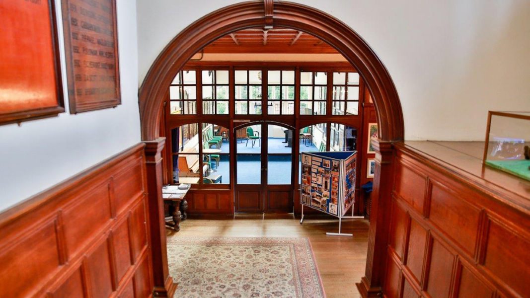 "Claremont Independent School - школа совместного типа - 1"