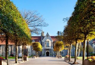 "Brighton College - английский для детей"