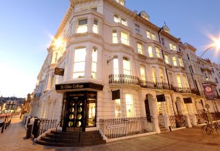 "St Giles International - английский для взрослых"