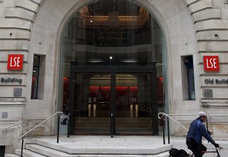 "London School of Economics - высшее образование"