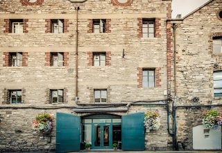 "ISI Dublin - английский для взрослых"