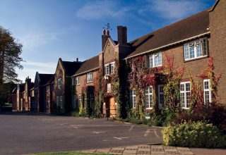 "Plumpton College - английский для детей"