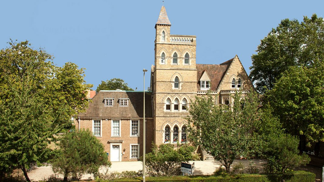 "Oxford English Centre - английский для взрослых"