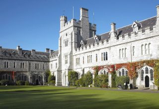 "Oxford and Cambridge Summer School - английский для детей"