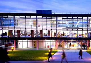 "University of Brighton - высшее образование"