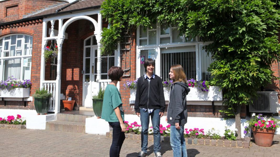 "Wimbledon School of English - английский для детей"