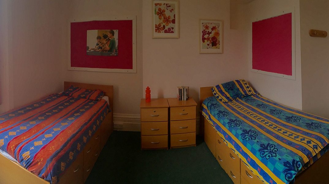 ="Английский в Англии для детей, летние каникулы в Англии - Clayesmore School-5"